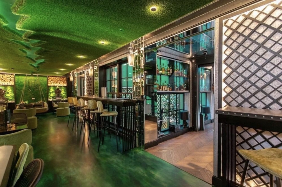 Green marbled resin restaurant flooring with green ceiling