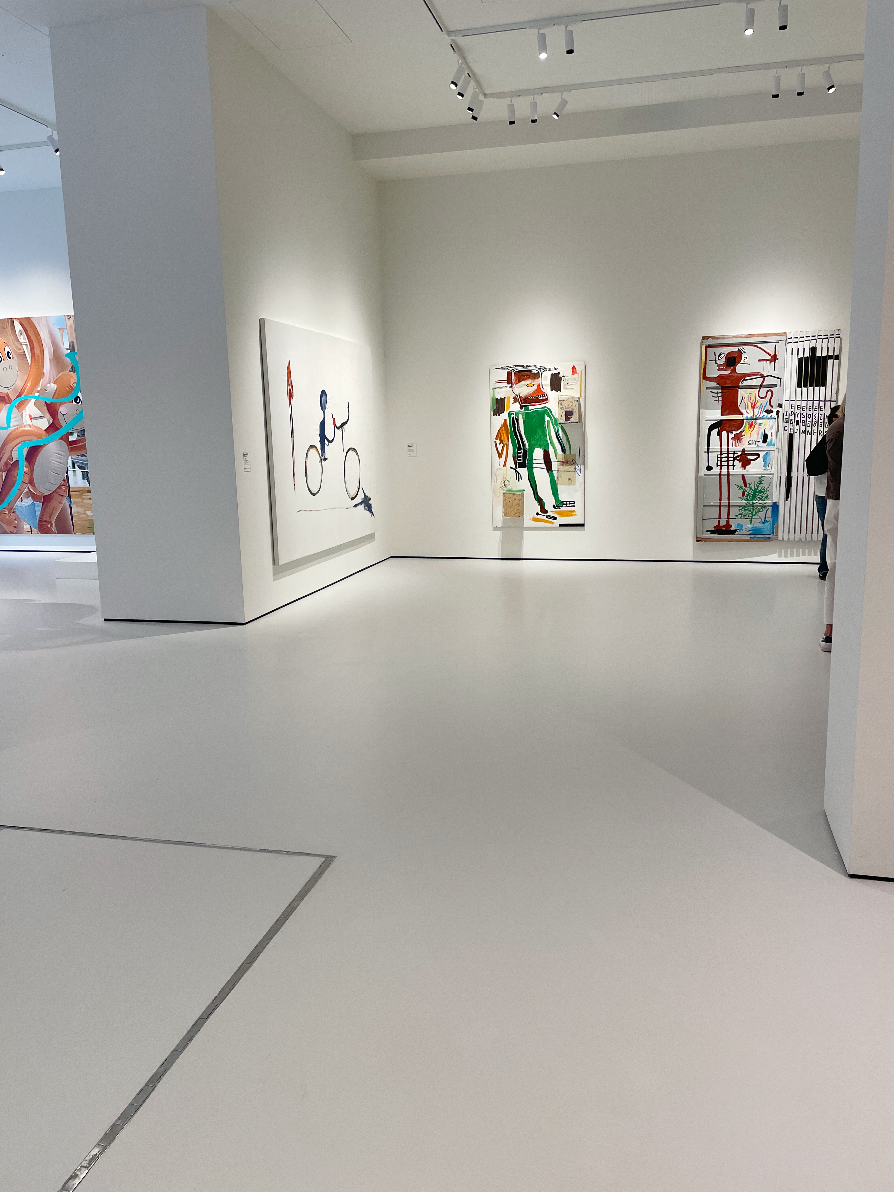 Museum pale grey resin floor