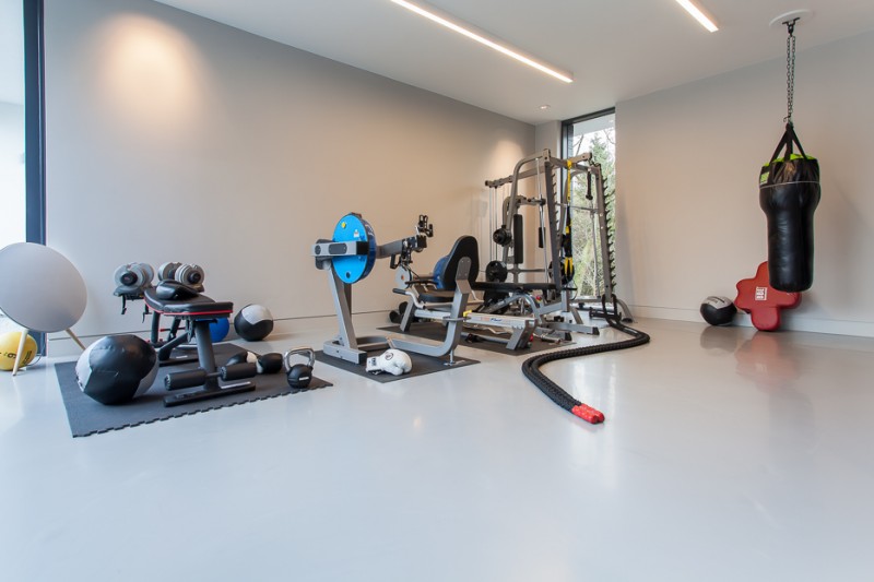 Very light grey resin HealthSphere floor in a gym